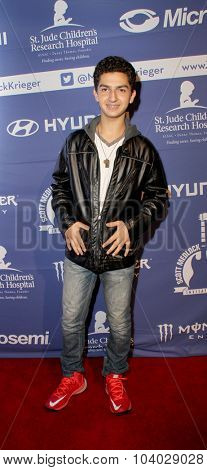 MOORPARK, CA - OCT 5:  Ray Goren arrives at the 8th Annual Medlock/Krieger Invitational Golf Concert at the Moorepark Country Club in Moorpark, CA on October 5, 2015.