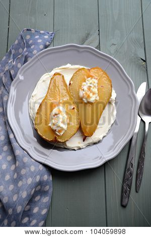 Caramelized pear with mascarpone