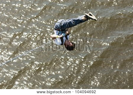 Extreme ropejumping