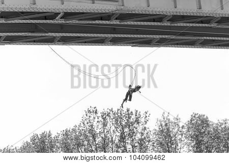 Extreme ropejumping