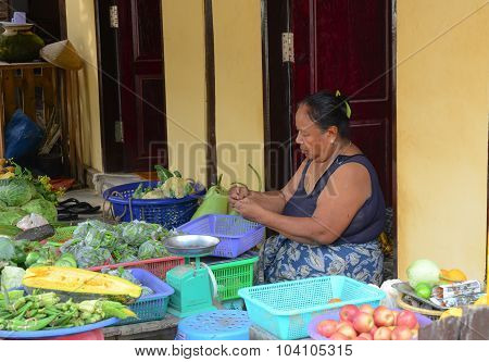Burmese Women Selling Fresh Fruits At Bogyoke Market