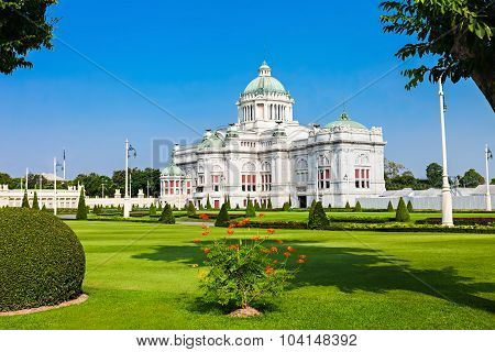 Ananta Samakhom Throne
