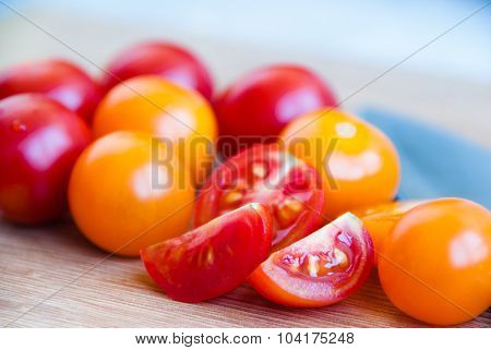 red and yellow cherry tomatoes