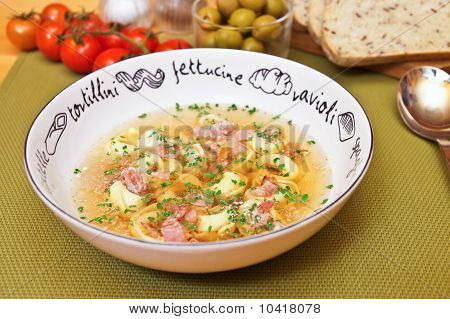 ซุป tortellini