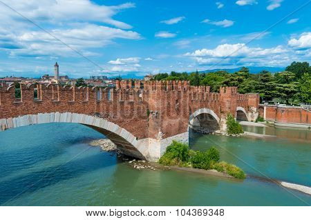Italy, Verona, Castelvecchio bridge