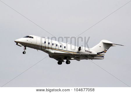 Bombardier Challenger 300