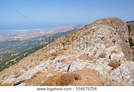 Rocky mountain top Dikeos