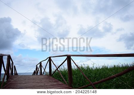 bridge ,from the street to the beach