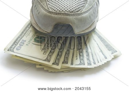 운동 화 밑에 돈