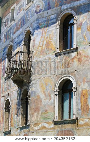 Frescoes On The Case Cazuffi-rella In Trento