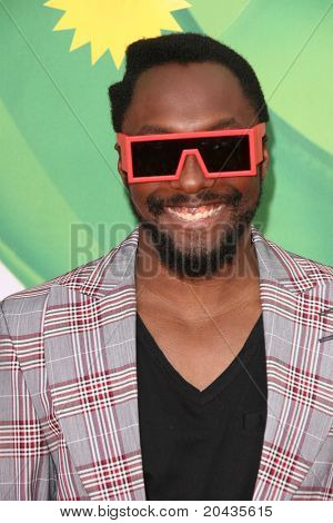 LOS ANGELES - ápr 2: will.i.am. megérkezett a 2011 Kids Choice Awards Galen Center, a THM USC