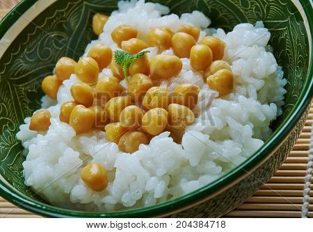 Nohutlu pilav -Turkish pilaf with chickpeas close up meal