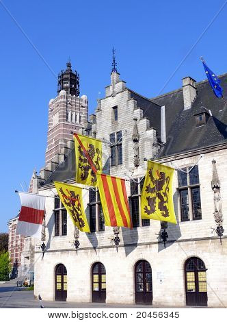 ทาวเวอร์ Dendermonde