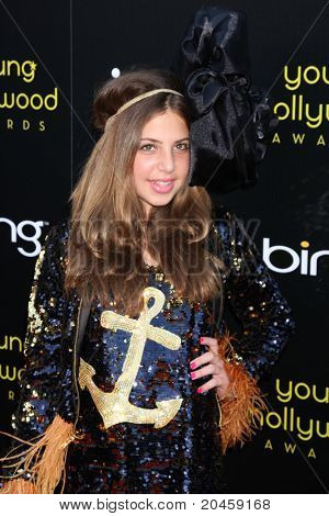 LOS ANGELES - 20 de maio: Cecilia Cassini chegando ao Young Hollywood Awards 2011 no Club Nokia em 