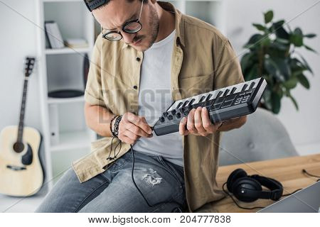 Sound Producer Connecting Mpc Pad