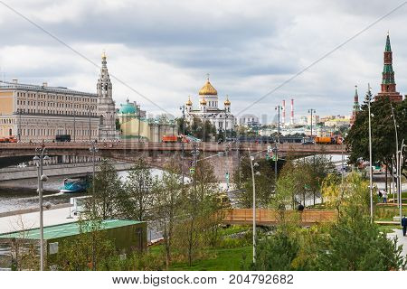 Moskvoretskaya Embankment In Moscow City