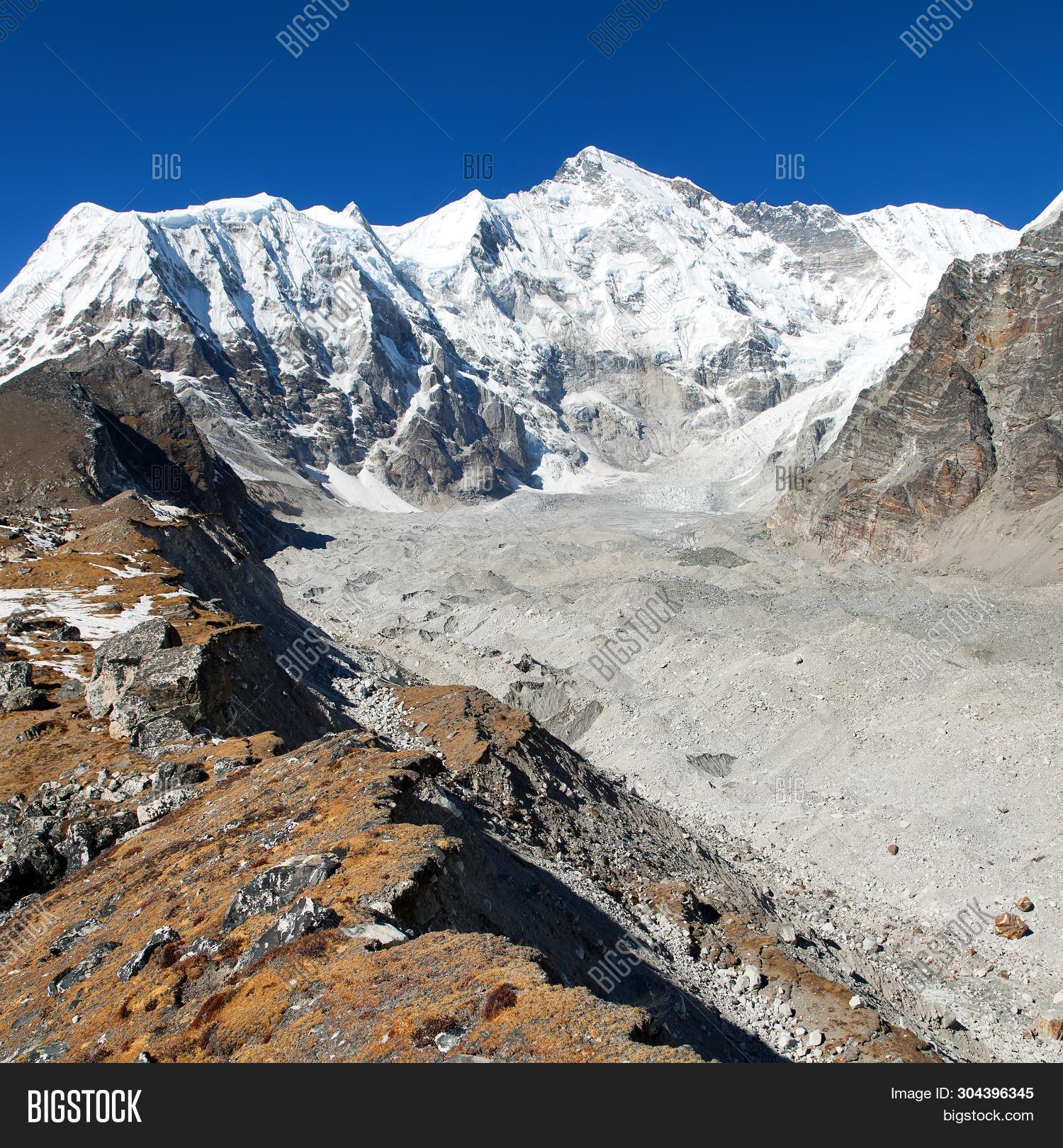 Mount Cho Oyu Way Image & Photo (Free Trial) Bigstock