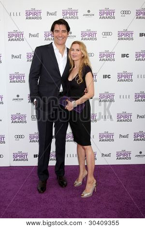 LOS ANGELES - FEB 25: Goran Visnjic dorazí na 2012 Film Independent Spirit Awards na pláži
