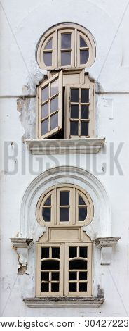 Windows Of Panggung Bandaraya Dbkl