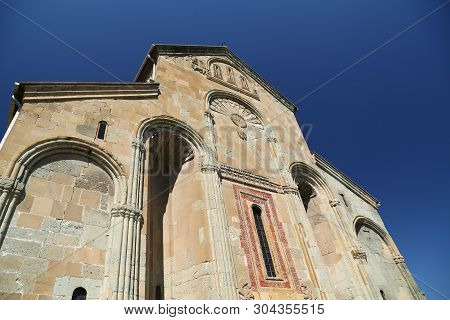 Svetitskhoveli  The Old Village And Antique Chatedral