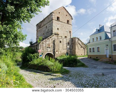 Tower Of Stefan Batory Of Fortification System Of Old Town With City Gate, Built In 16th Century. Vi