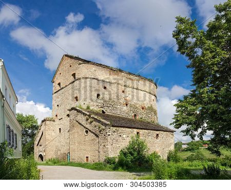 Tower Of Stefan Batory Of Fortification System Of Old Town With City Gate, Built In 16th Century. Ka