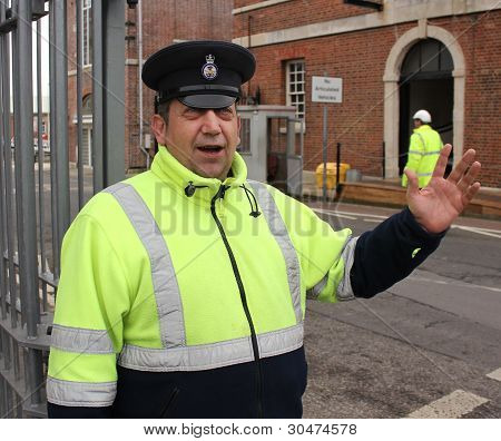 Guardia di sicurezza alla base navale di portsmouth