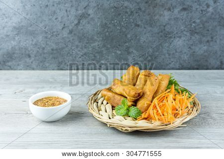 Deep Fried Spring Rolls, Por Pieer Tod Or Fried Spring Rolls (thai Spring Roll) Snacks And Snacks Th