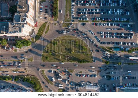 Aerial 4k Top View Of Traffic In A Circle