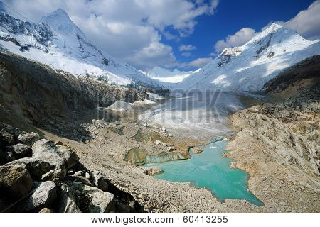 Artesonraju Glacier in Cordilera Blanca, Peru, South America