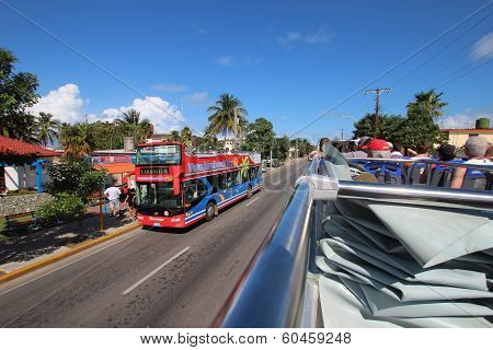 Varadero Beach Tour Bus