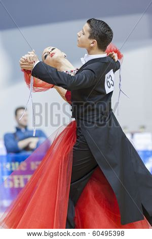 Minsk-belarus, February, 9: Unidentified Dance Couple Performs Youth-2 Standard Program On Ogni Stol