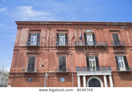 Historiska palats. Bari. Apulien.