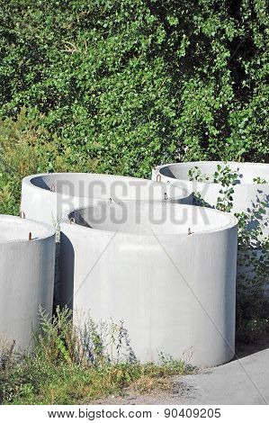 Concrete circle pit