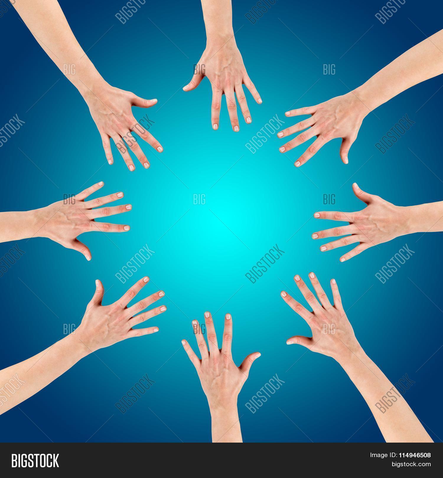 8 hands. 8 hands. положение рук при медитации. 8 hands. 4 peoples hold their hands.