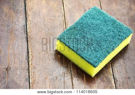 Dishwashing sponge