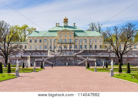 Oranienbaum palace