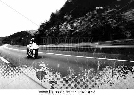 Ragazza bionda Biker