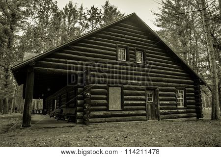 Historical Log Cabin Lodge