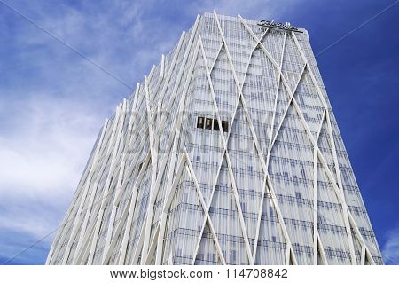 Diagonal Zerozero Skyscraper