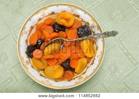 Tzimmes, Tsimmes, Stewed Sweet Carrots With Dried Fruit