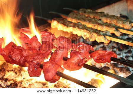 food photos of shish kofta kofte tikka kebabs