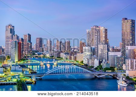 Tokyo, Japan cityscape on the Sumida River.