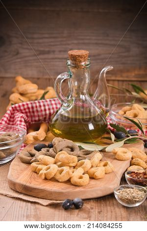 Italian taralli with spices and olive oil.