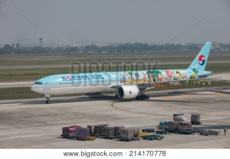 HANOI VIETNAM - NOV22017 : korean airline plane arrival to noi-bai airport in hanoi city vietnam capital