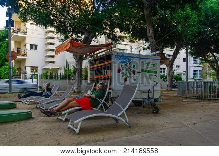 Street Library On Rothschild Boulevard, In Tel-aviv