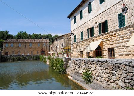 Visitatat toskánská města Bagno Vignoni
