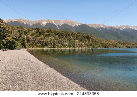 pebbly beach at lake Rotoiti in Nelson Lakes National Park, New Zealand