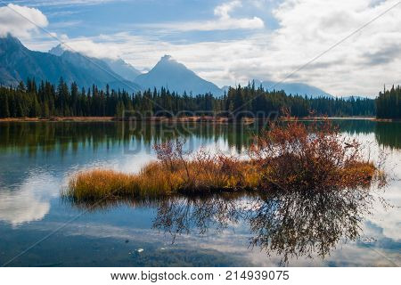 Spillway Lake in Peter Lougheed Provincial Park, Kananaksis