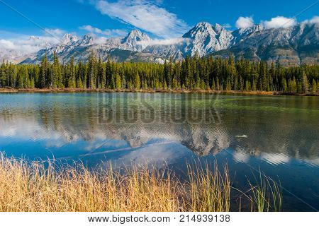 Spillway Lake in Peter Lougheed Provincial Park, Kananaksis